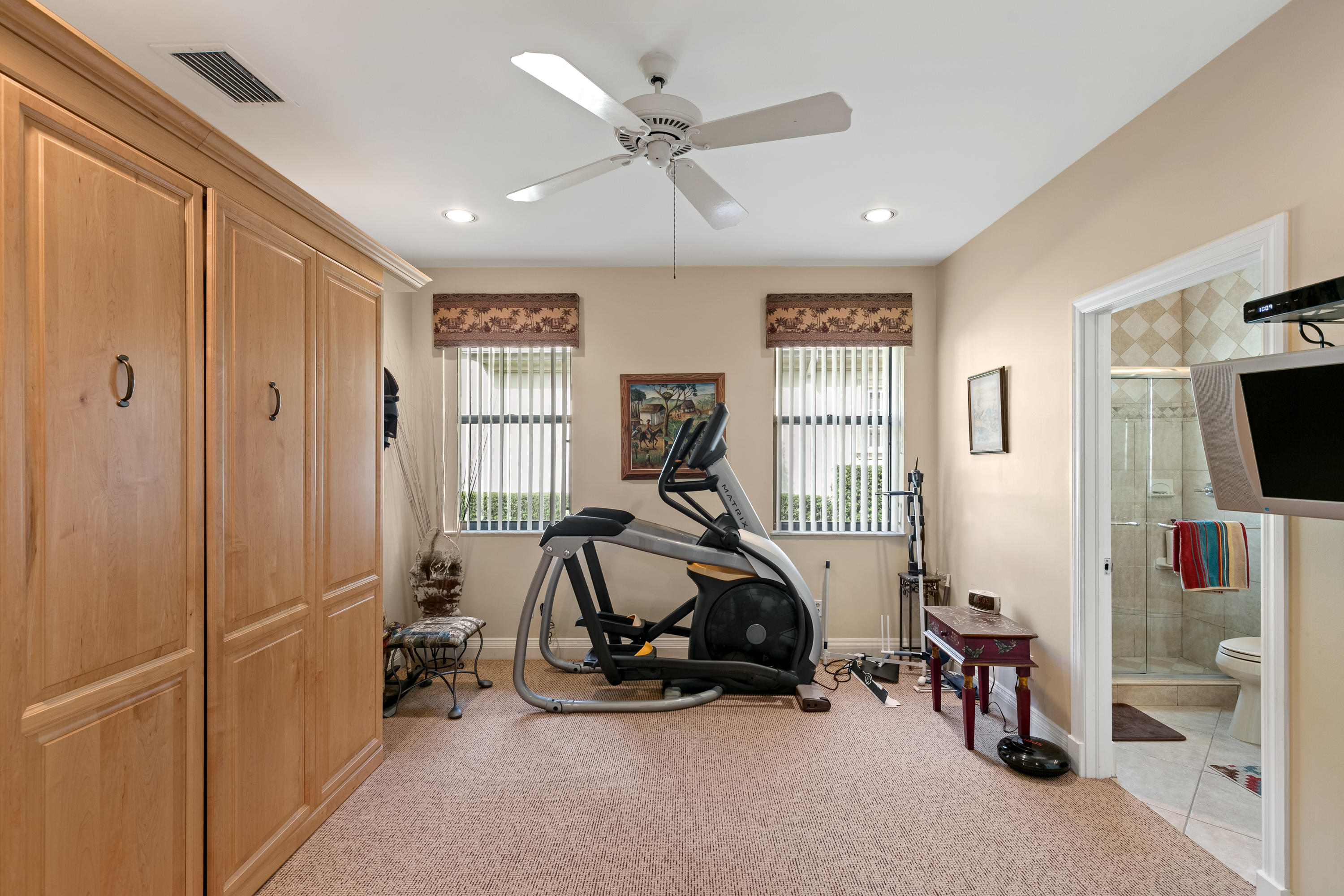 ADMIRALS COVE - Residential