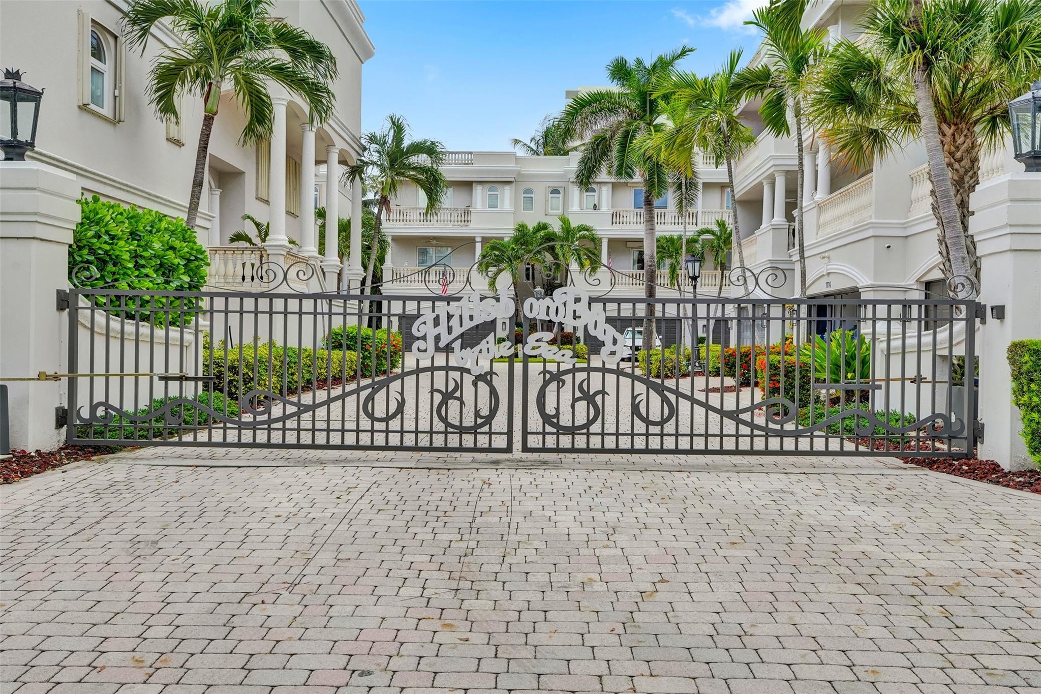 1774 Bay Dr 18