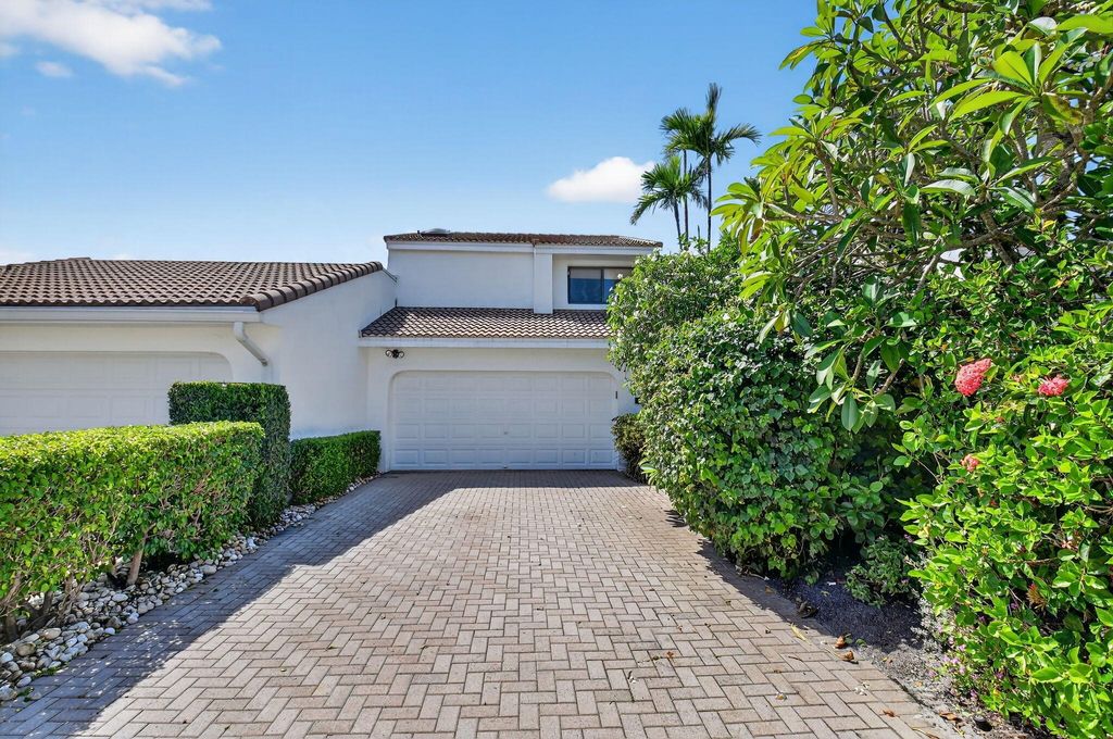 Photo of 19652 Bay Cove Drive, Boca Raton, FL 33434 (MLS # R11108004)