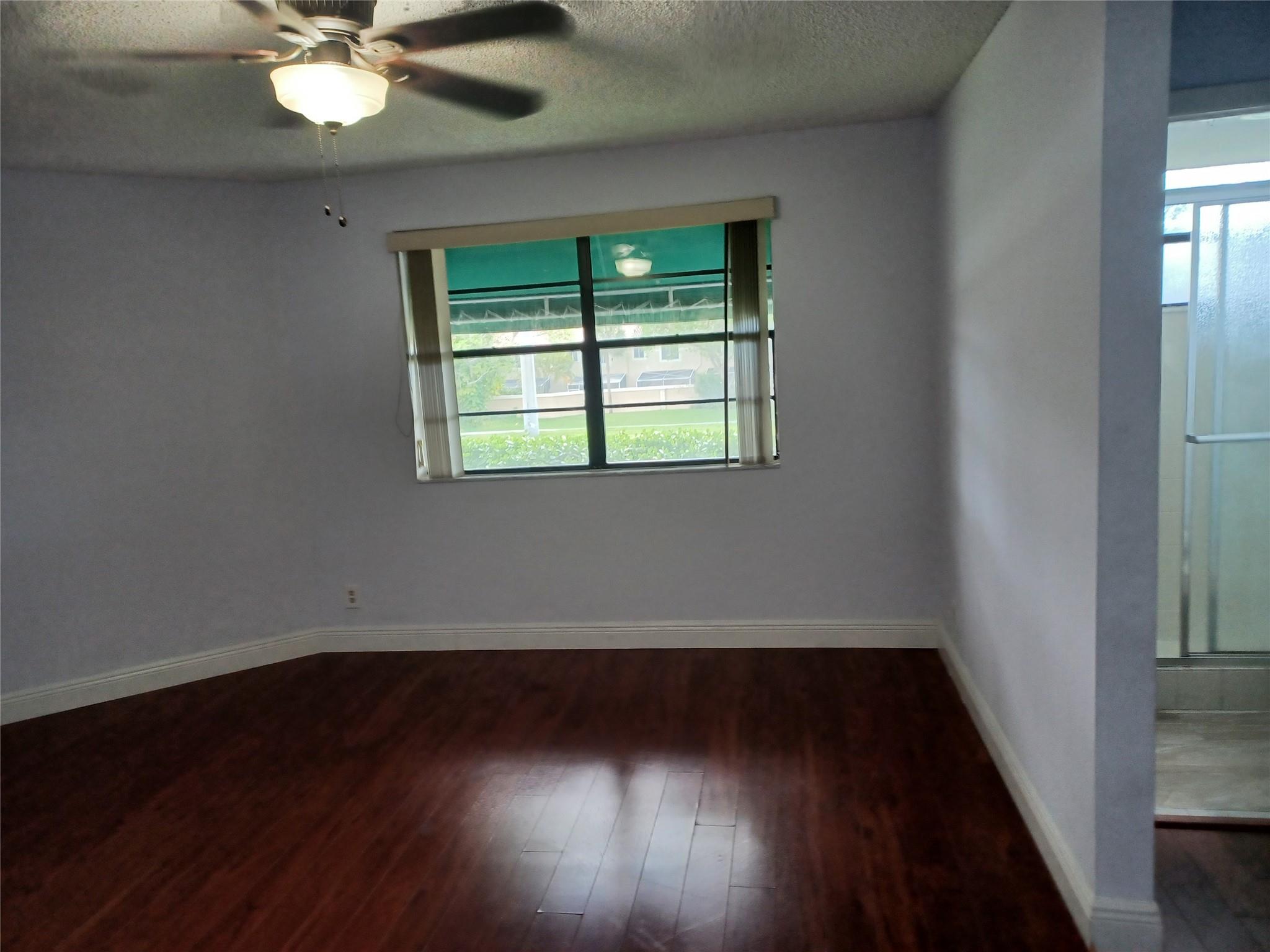 Yorkville 115-18 B - Residential Lease