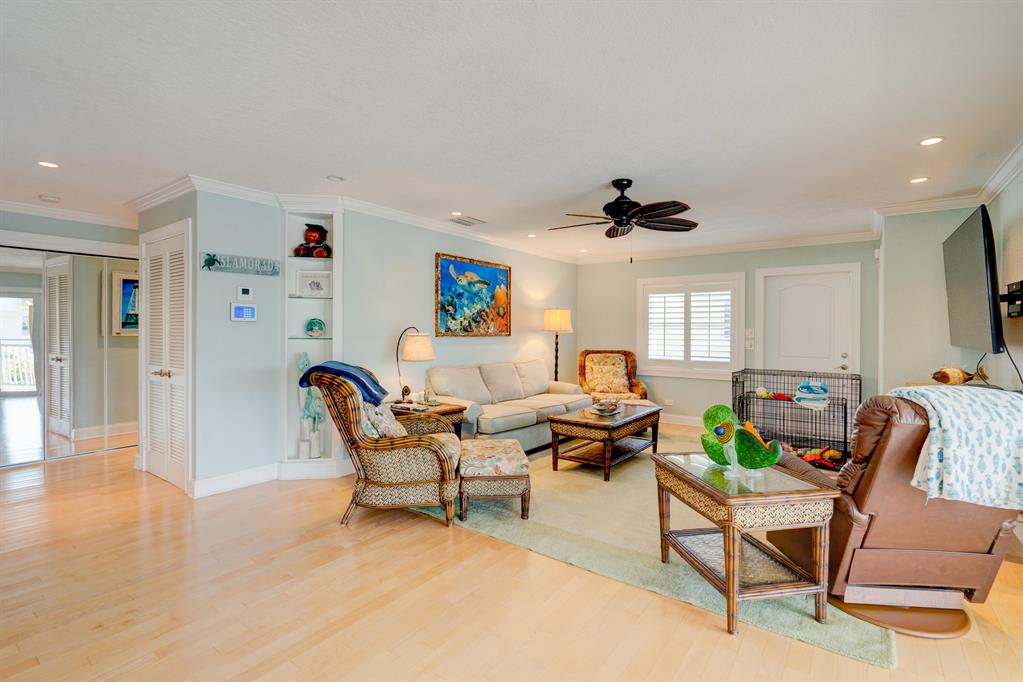 VENETIAN SHORES NO 3 - Residential