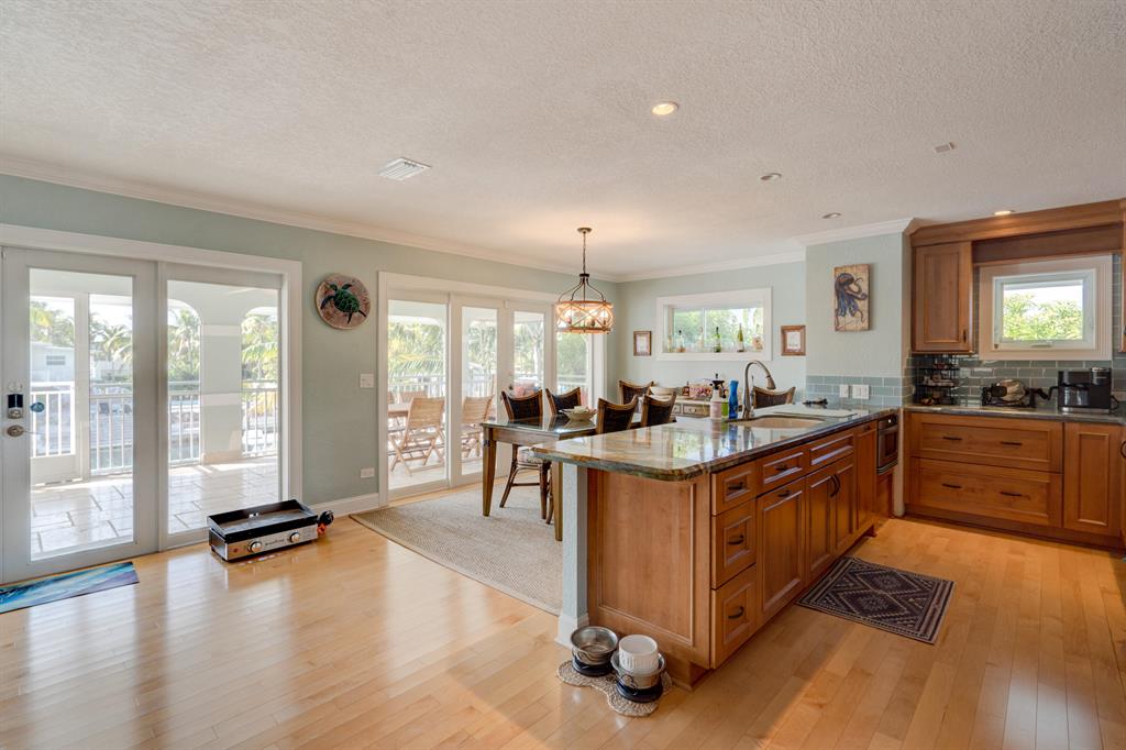 VENETIAN SHORES NO 3 - Residential