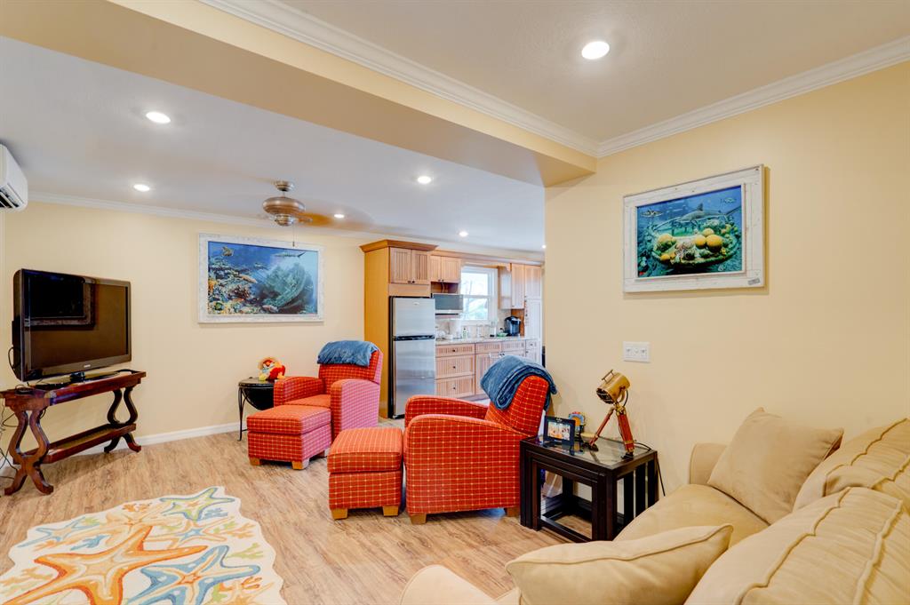 VENETIAN SHORES NO 3 - Residential