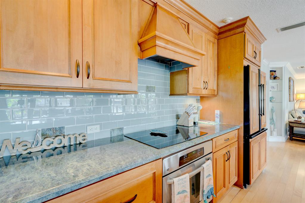 VENETIAN SHORES NO 3 - Residential