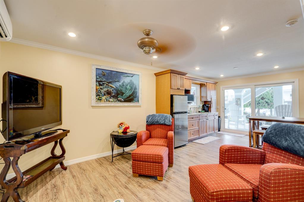 VENETIAN SHORES NO 3 - Residential