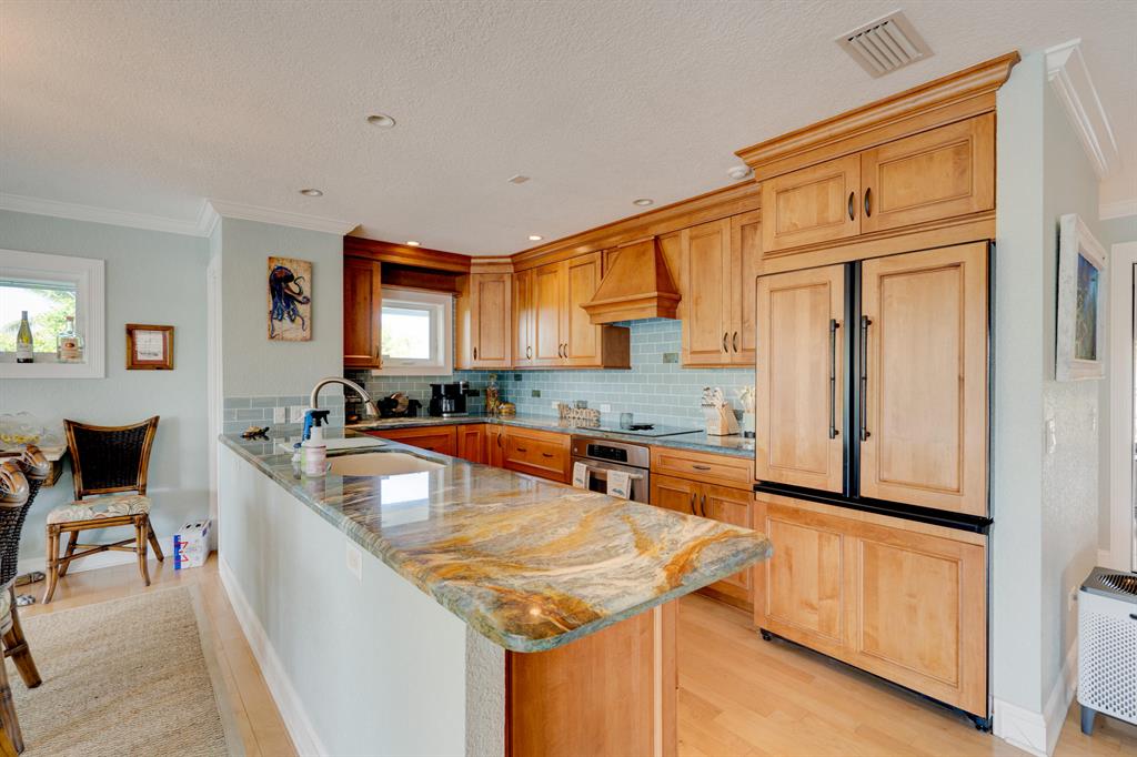 VENETIAN SHORES NO 3 - Residential