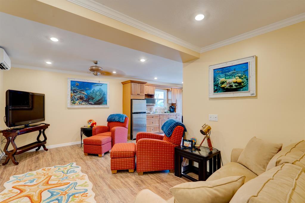 VENETIAN SHORES NO 3 - Residential