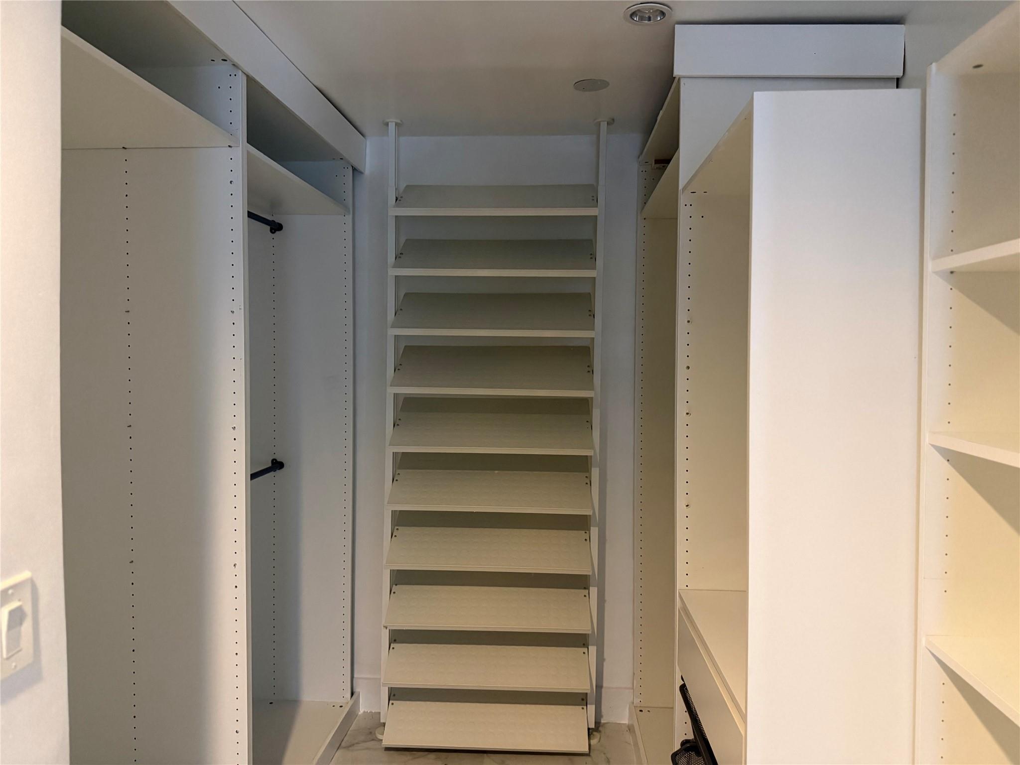 EAST PLANTATION ESTATES - Residential