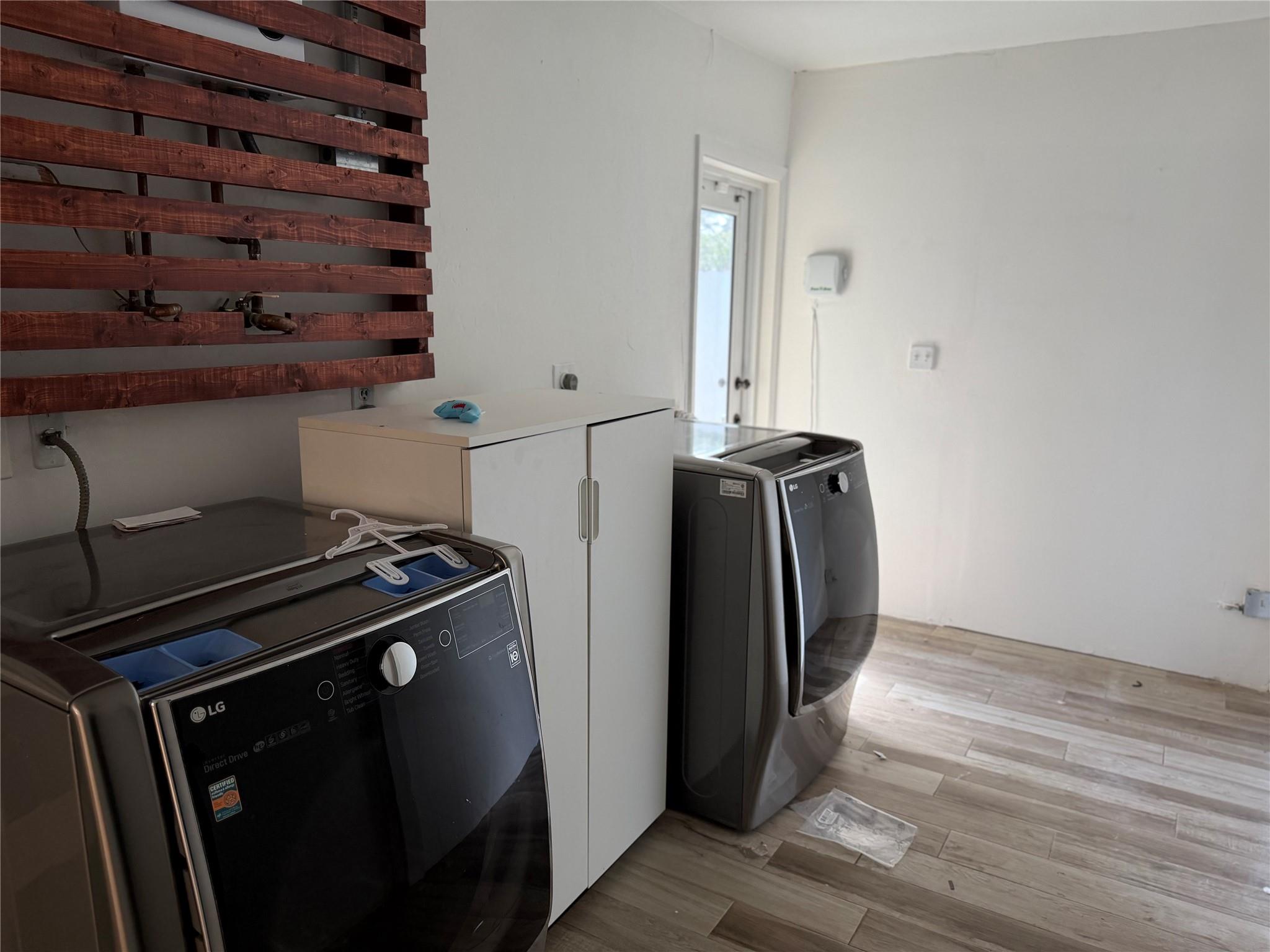 EAST PLANTATION ESTATES - Residential