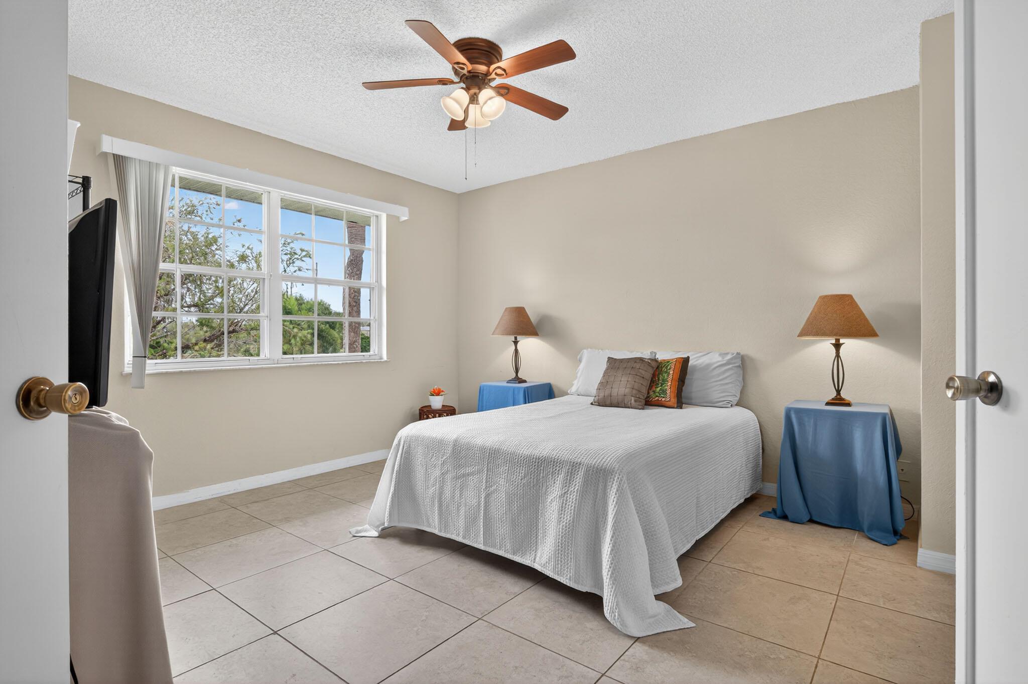 MIDPORT PLACE II-CONDOMIN - Residential