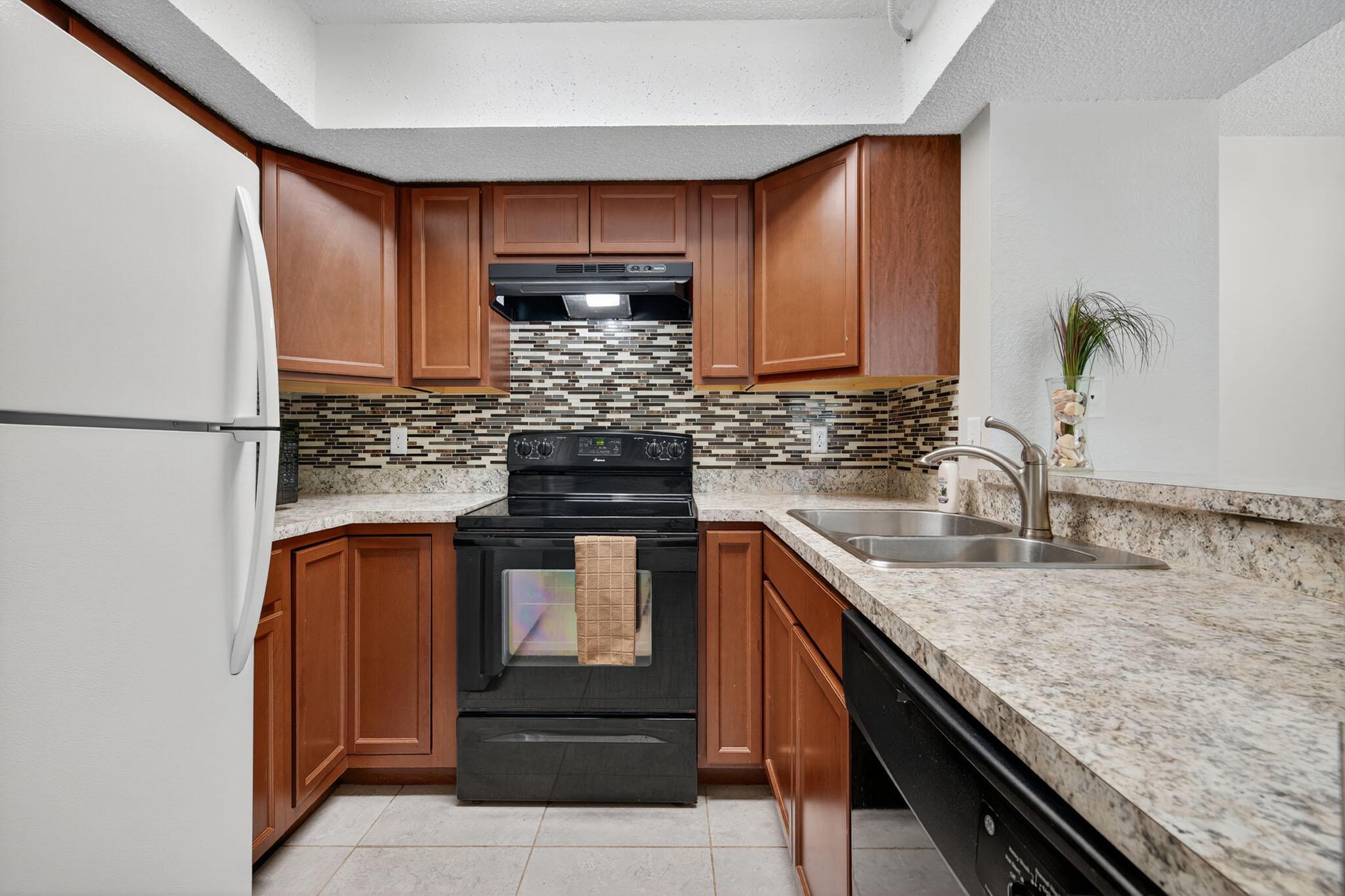 MIDPORT PLACE II-CONDOMIN - Residential