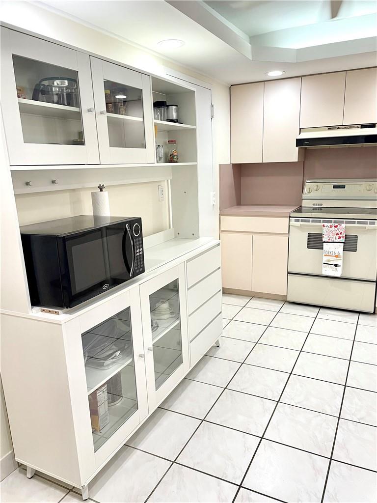 1149 Hillsboro Mile 304