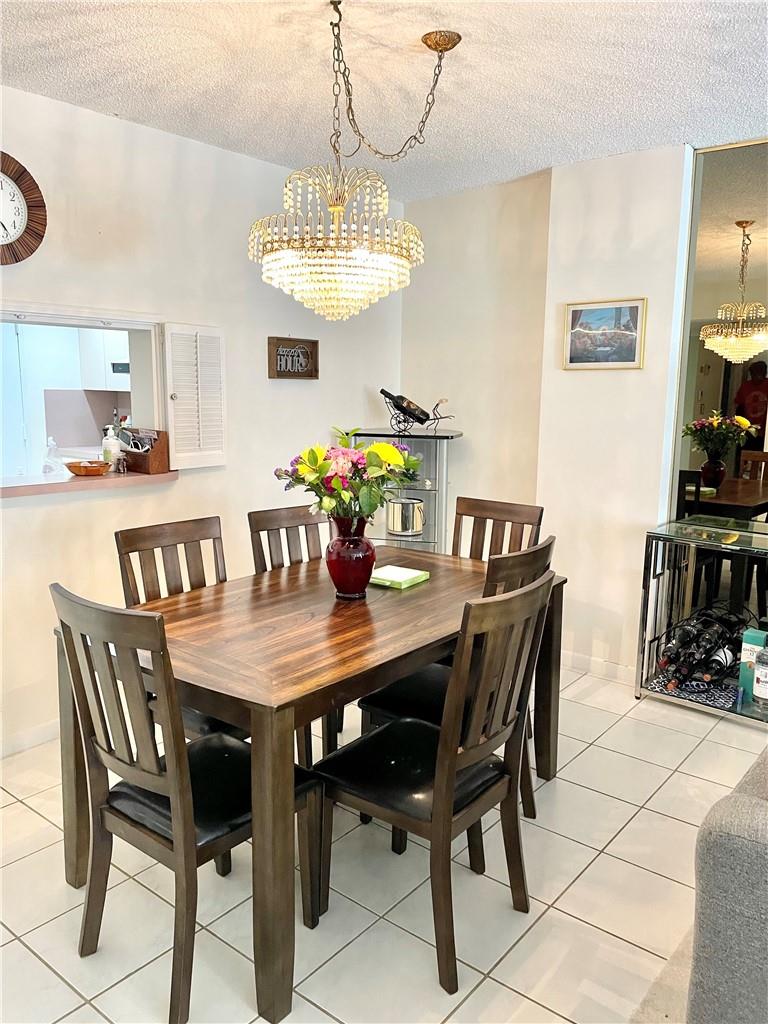1149 Hillsboro Mile 304