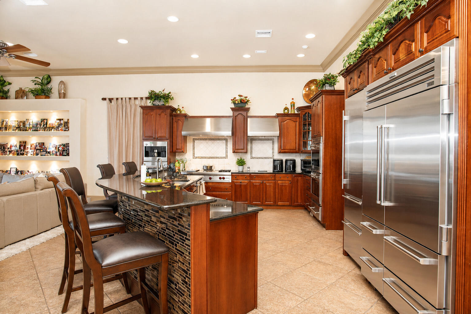 MONTE CARLO COUNTRY CLUB UNIT 2 - Residential