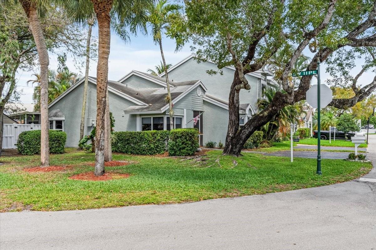 1151 SW 111th Ter