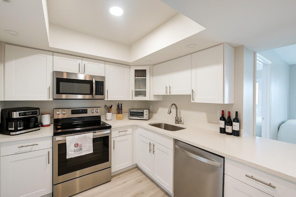Photo of 4013 N Ocean Drive #301, Fort Lauderdale, FL 33308 (MLS # F10518107)