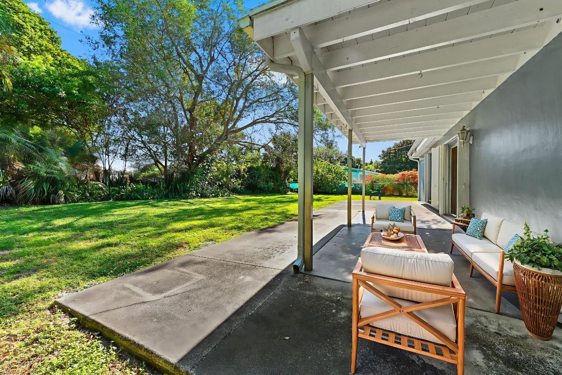 NORTH PALM BEACH VILLAGE - Residential