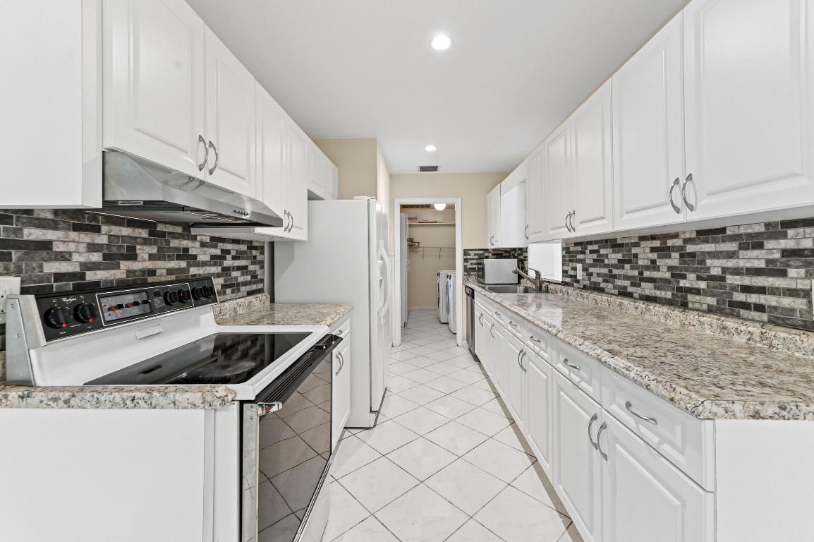 NORTH PALM BEACH VILLAGE - Residential