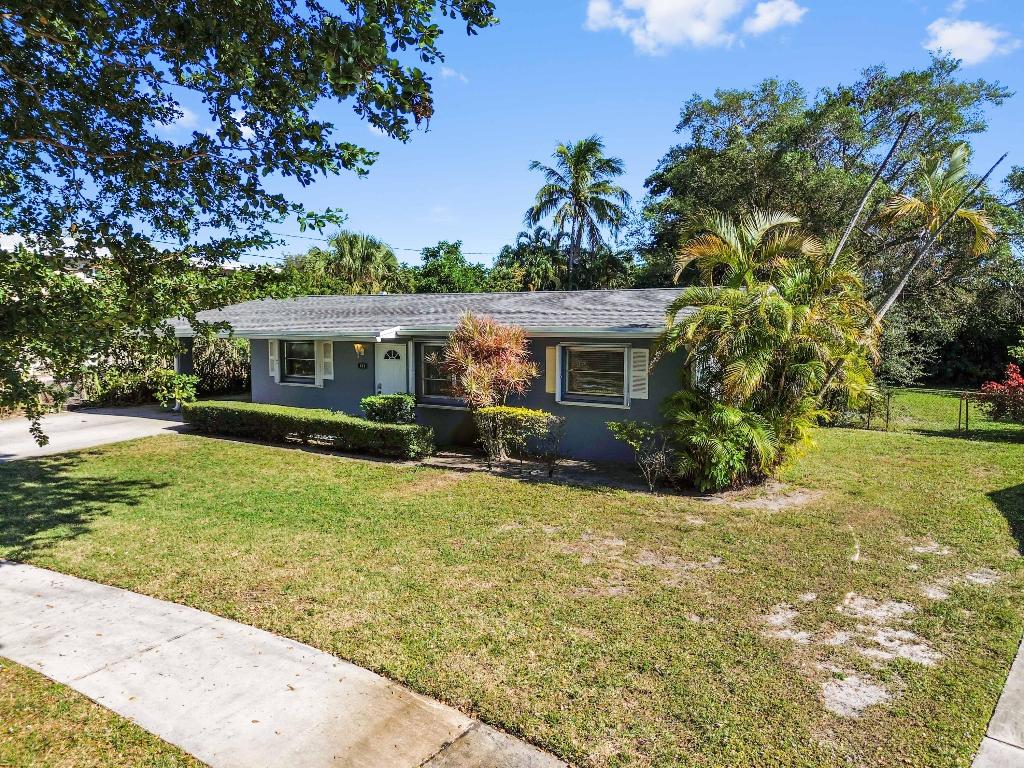 NORTH PALM BEACH VILLAGE - Residential