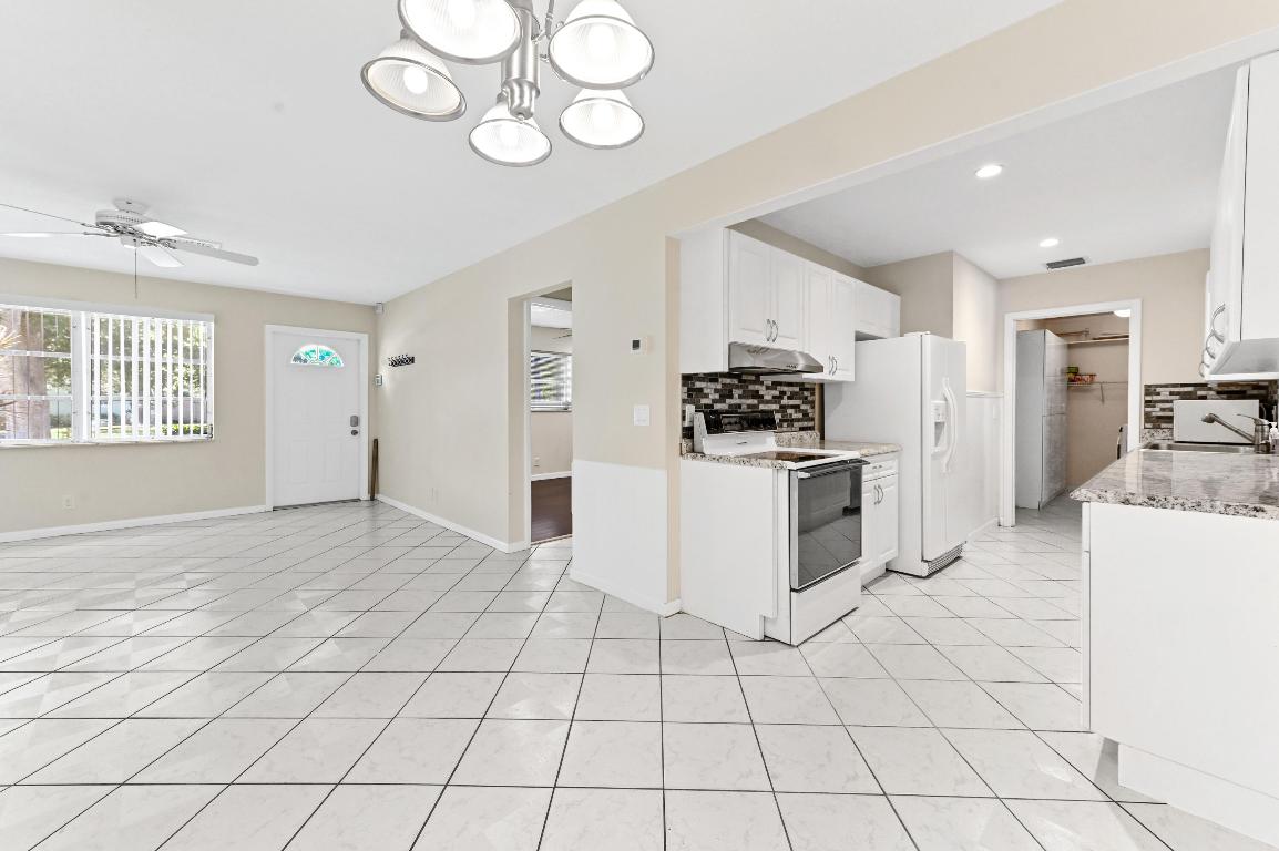 NORTH PALM BEACH VILLAGE - Residential