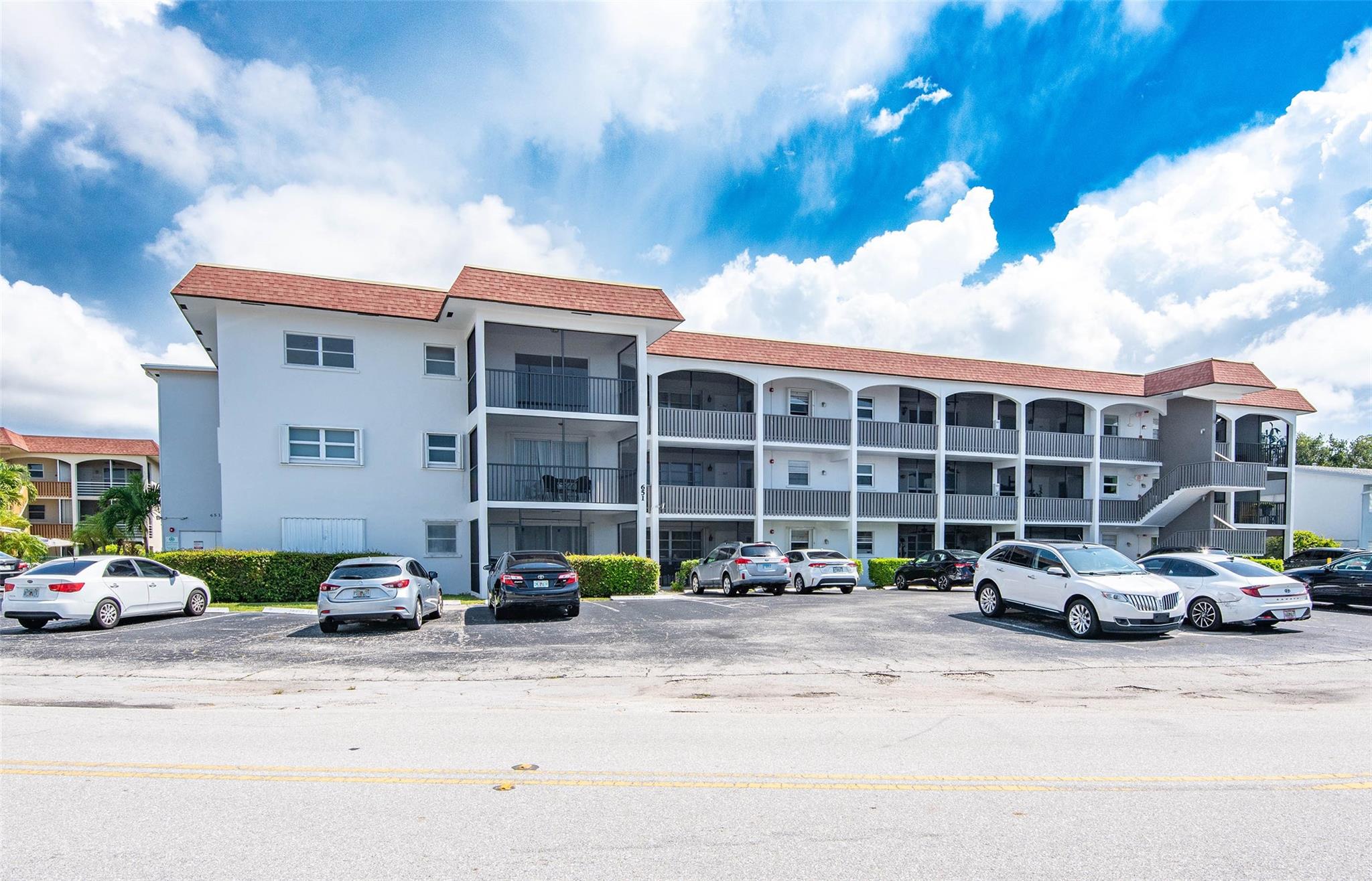 651 PINE DR 306