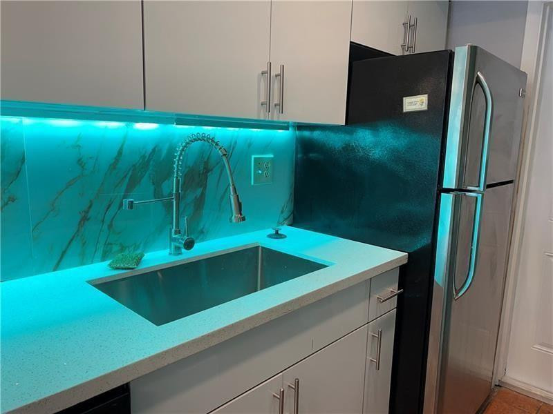 THE HAYLOFTS OF CORAL SPR - Residential