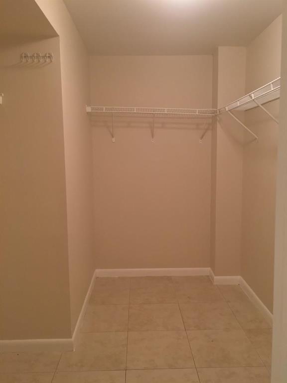 GALLERY CONDO - Residential Lease