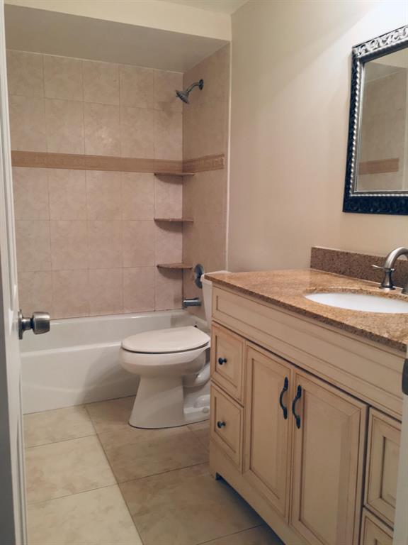 GALLERY CONDO - Residential Lease