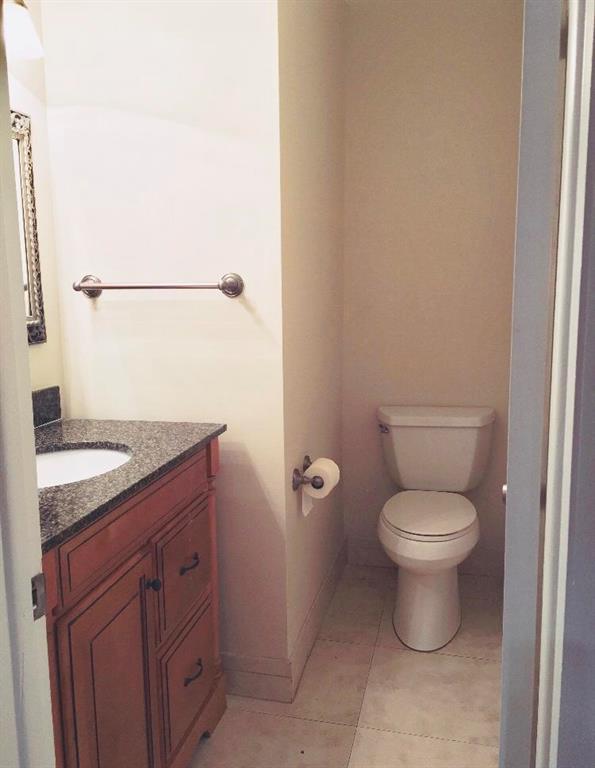 GALLERY CONDO - Residential Lease