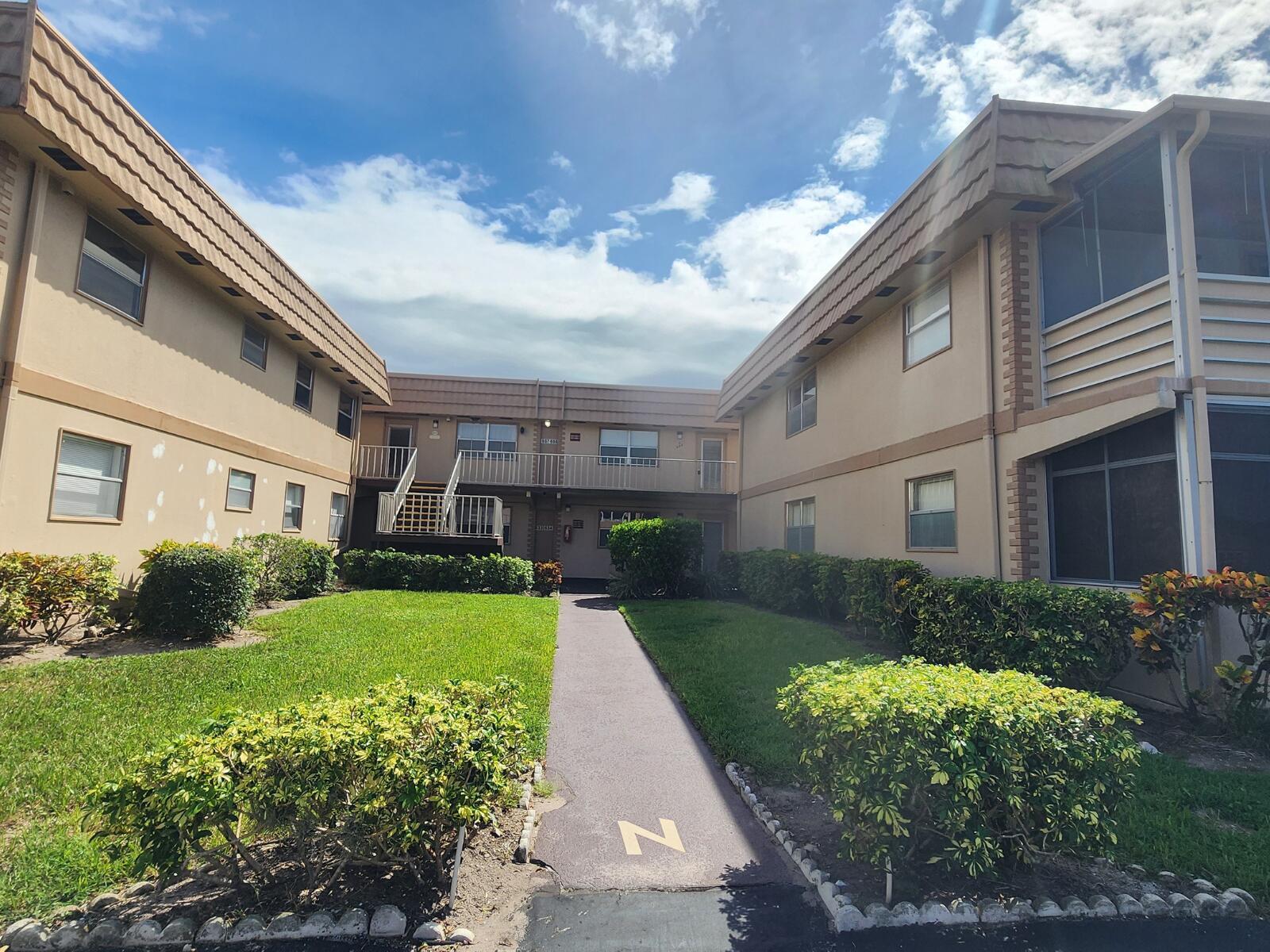 KINGS POINT BRITTANY COND - Residential