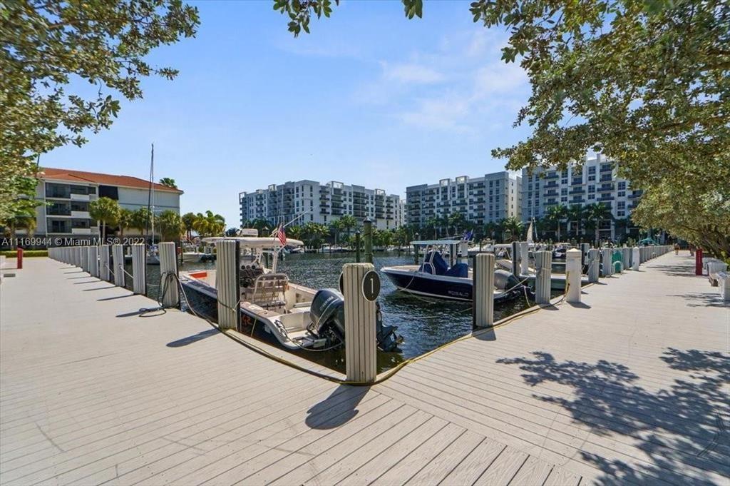 3200 Port Royale Dr 704