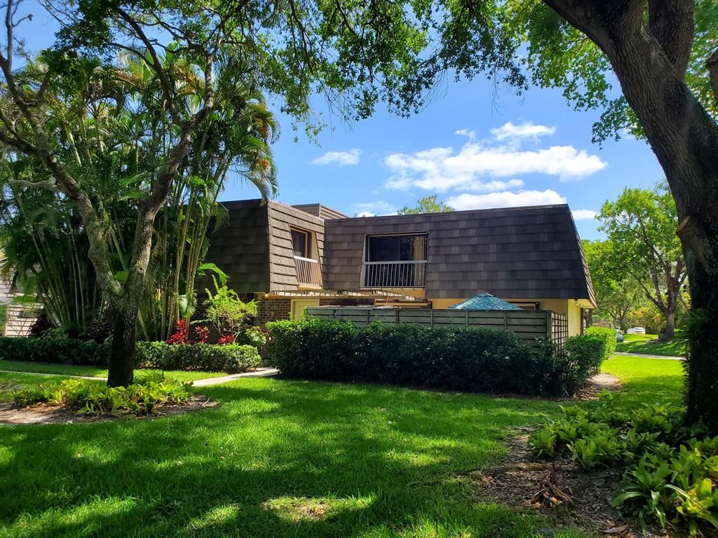 Photo of 221 2nd Terrace, Palm Beach Gardens, FL 33418 (MLS # R10786090)