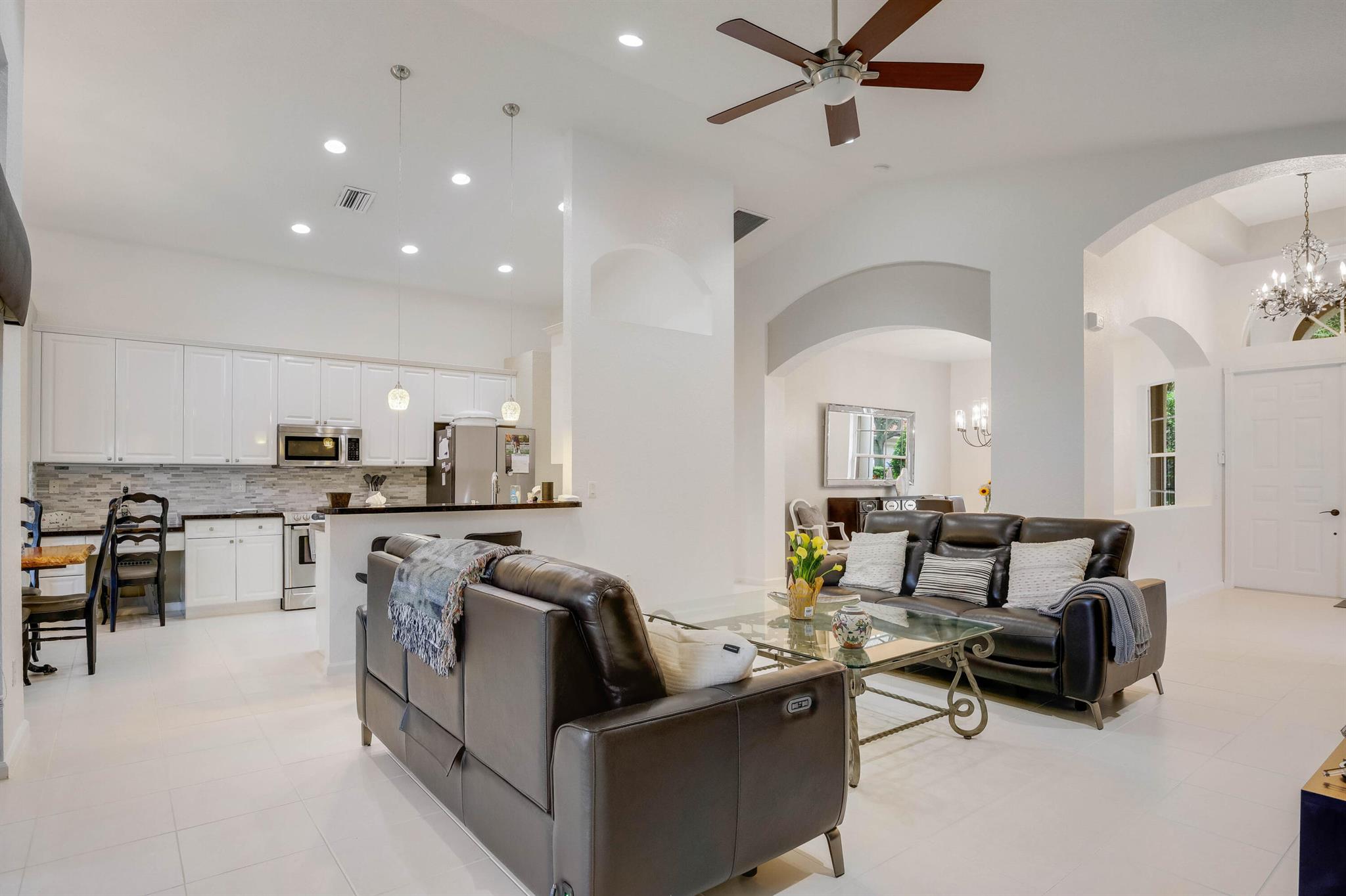 VALENCIA ISLES 2 - Residential