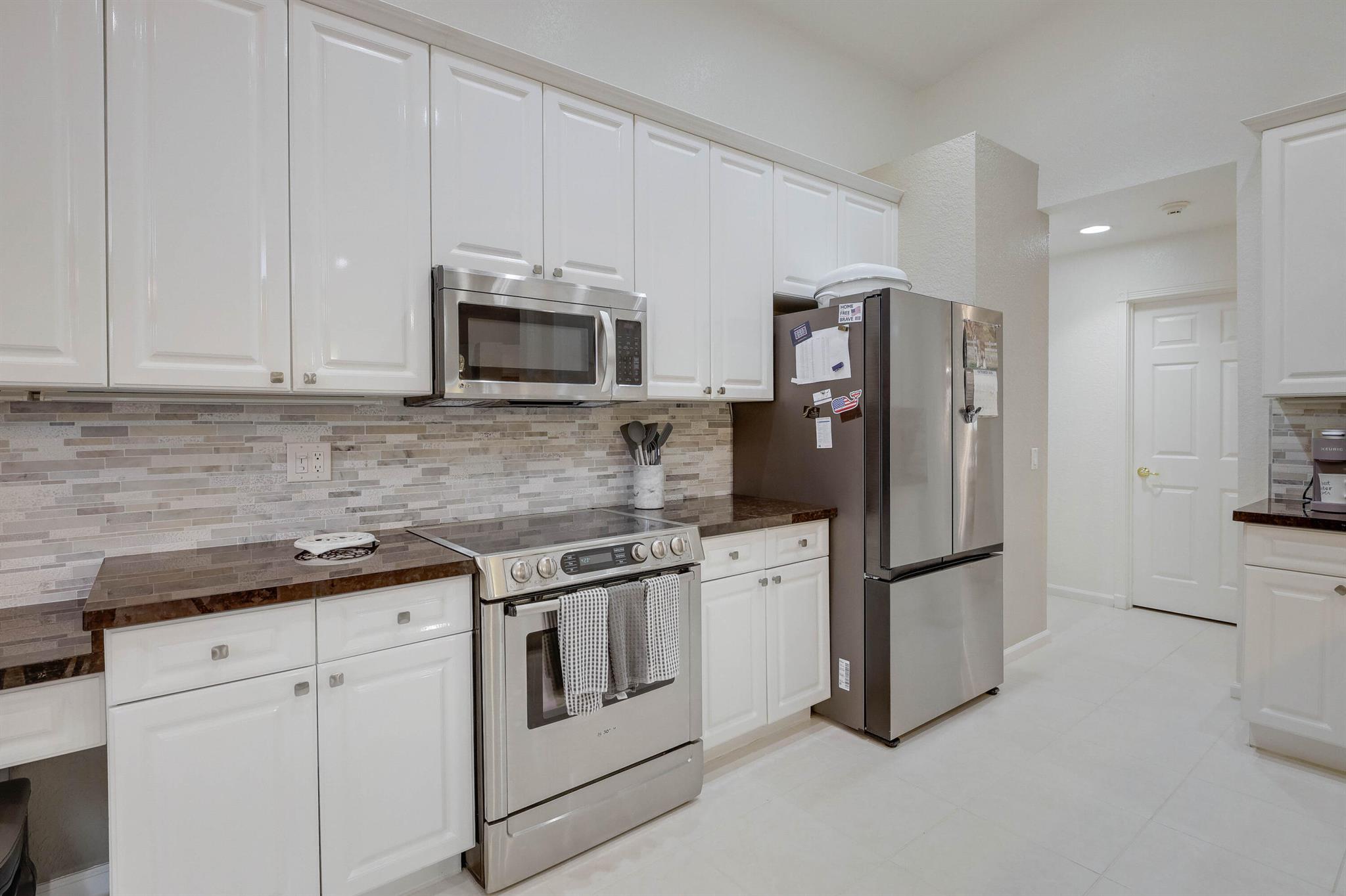 VALENCIA ISLES 2 - Residential