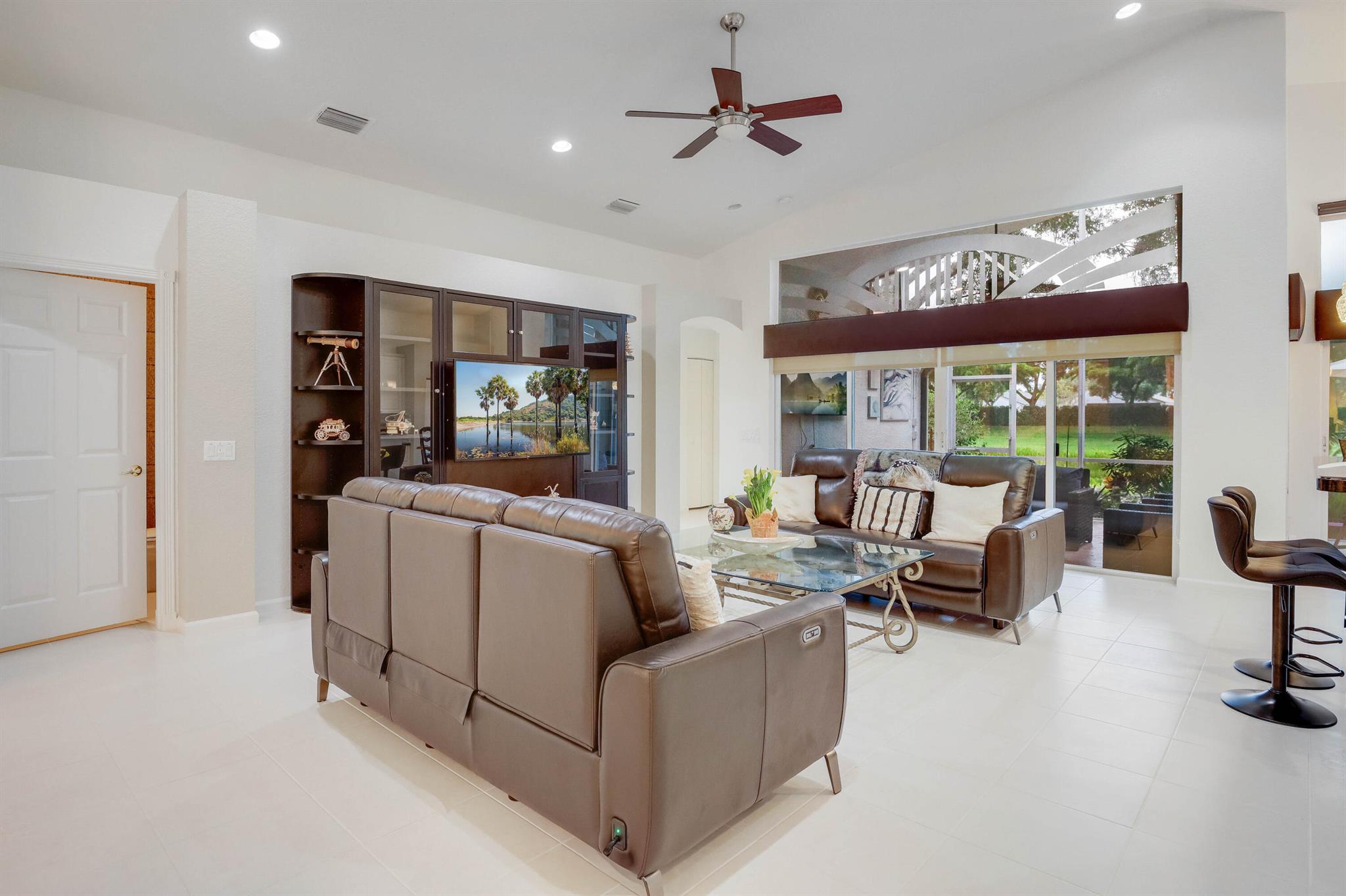 VALENCIA ISLES 2 - Residential