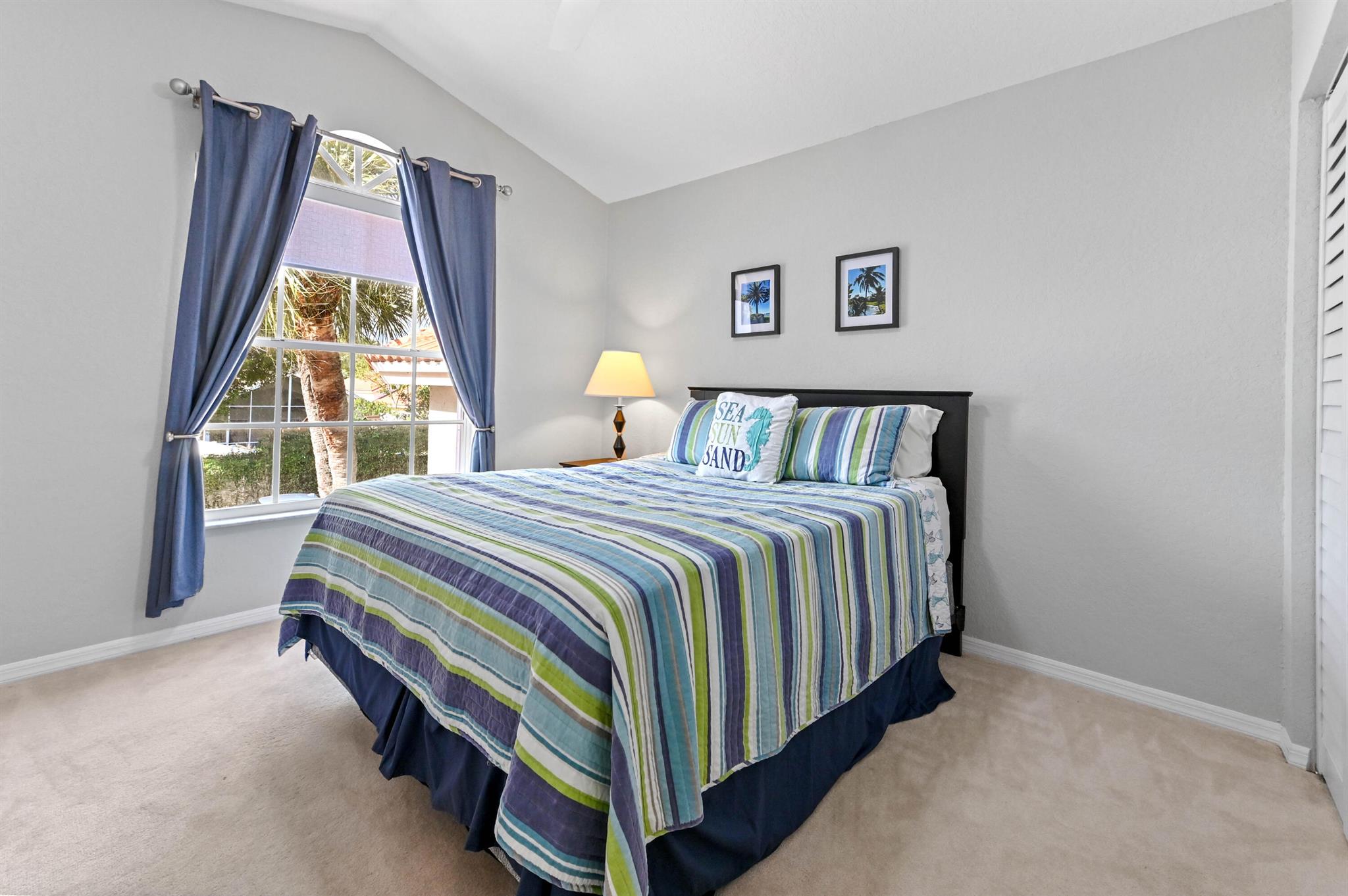 LAKE CHARLESTON - Residential