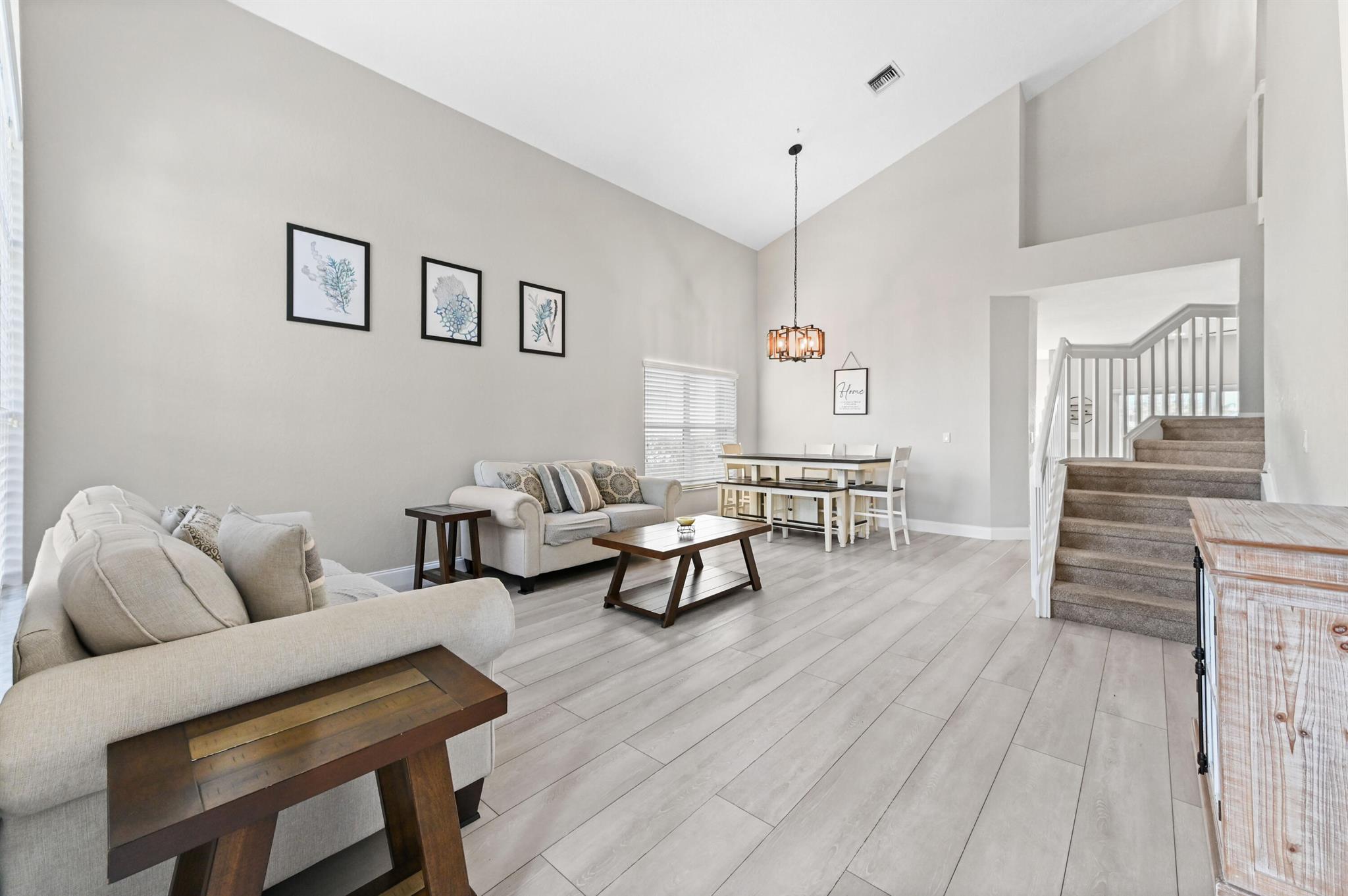 LAKE CHARLESTON - Residential