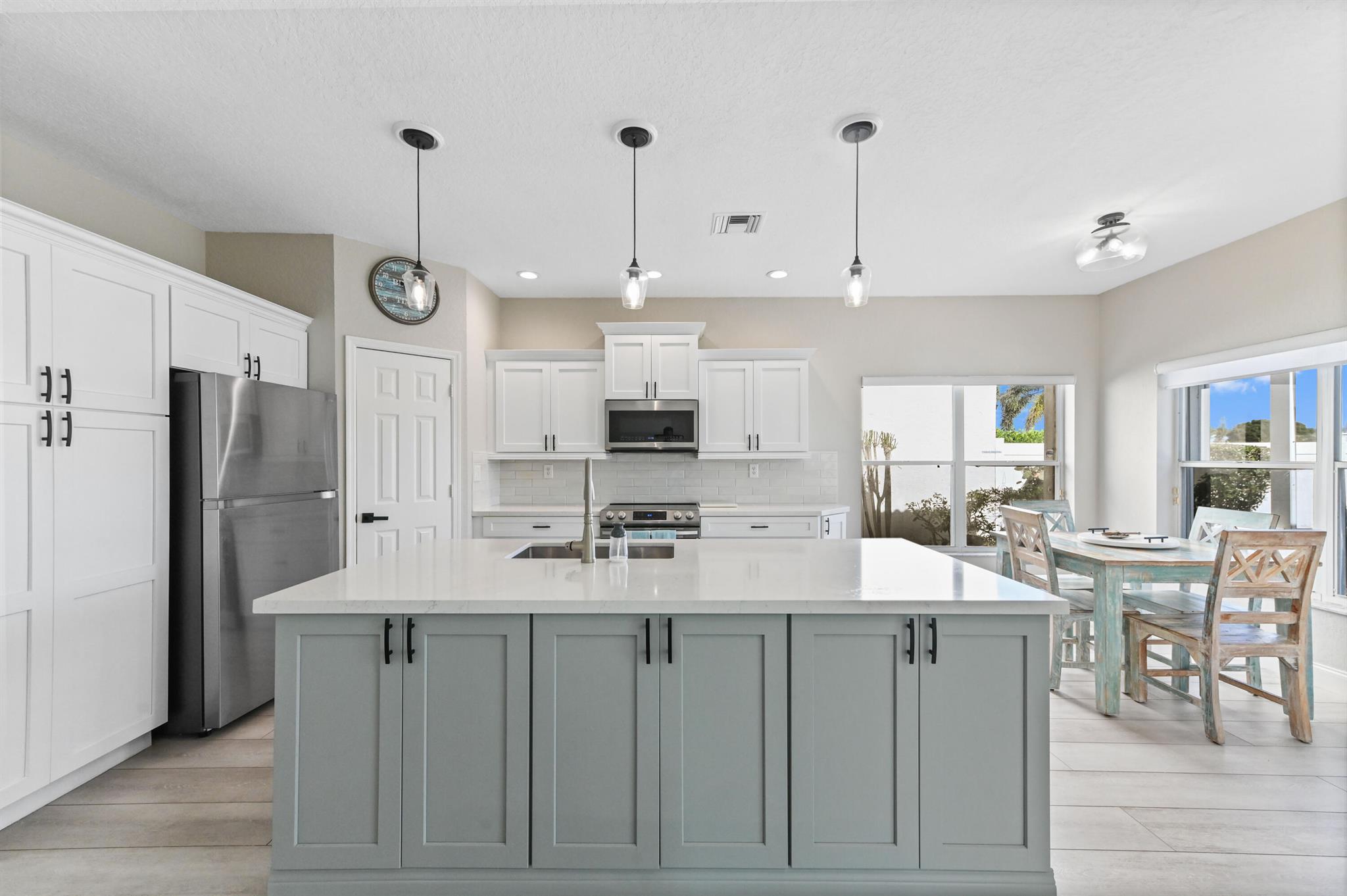 LAKE CHARLESTON - Residential