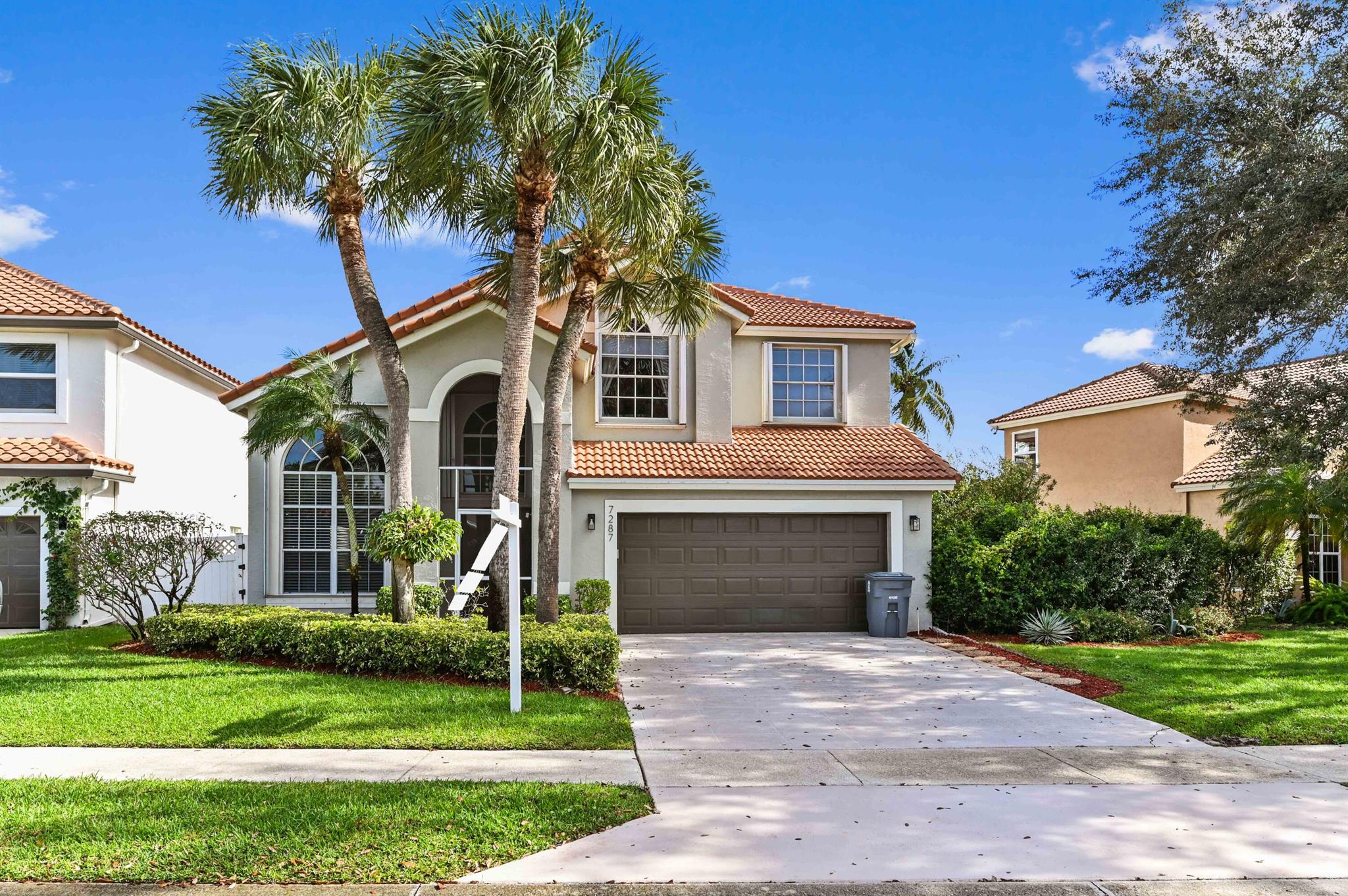 LAKE CHARLESTON - Residential