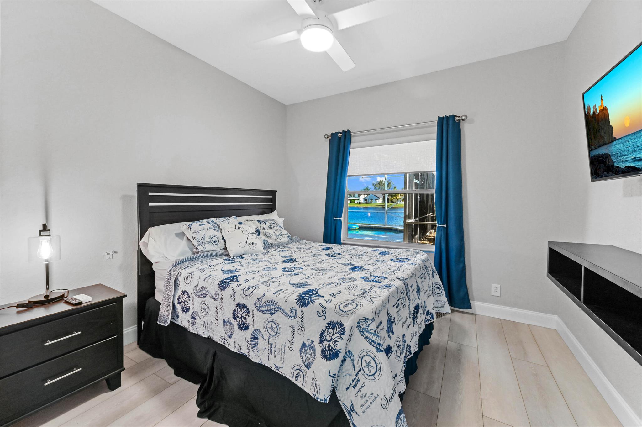 LAKE CHARLESTON - Residential