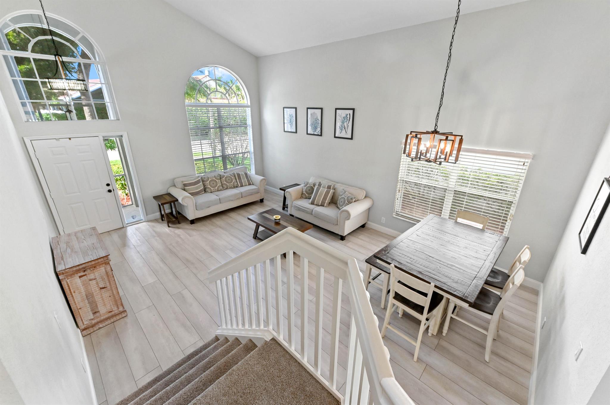 LAKE CHARLESTON - Residential