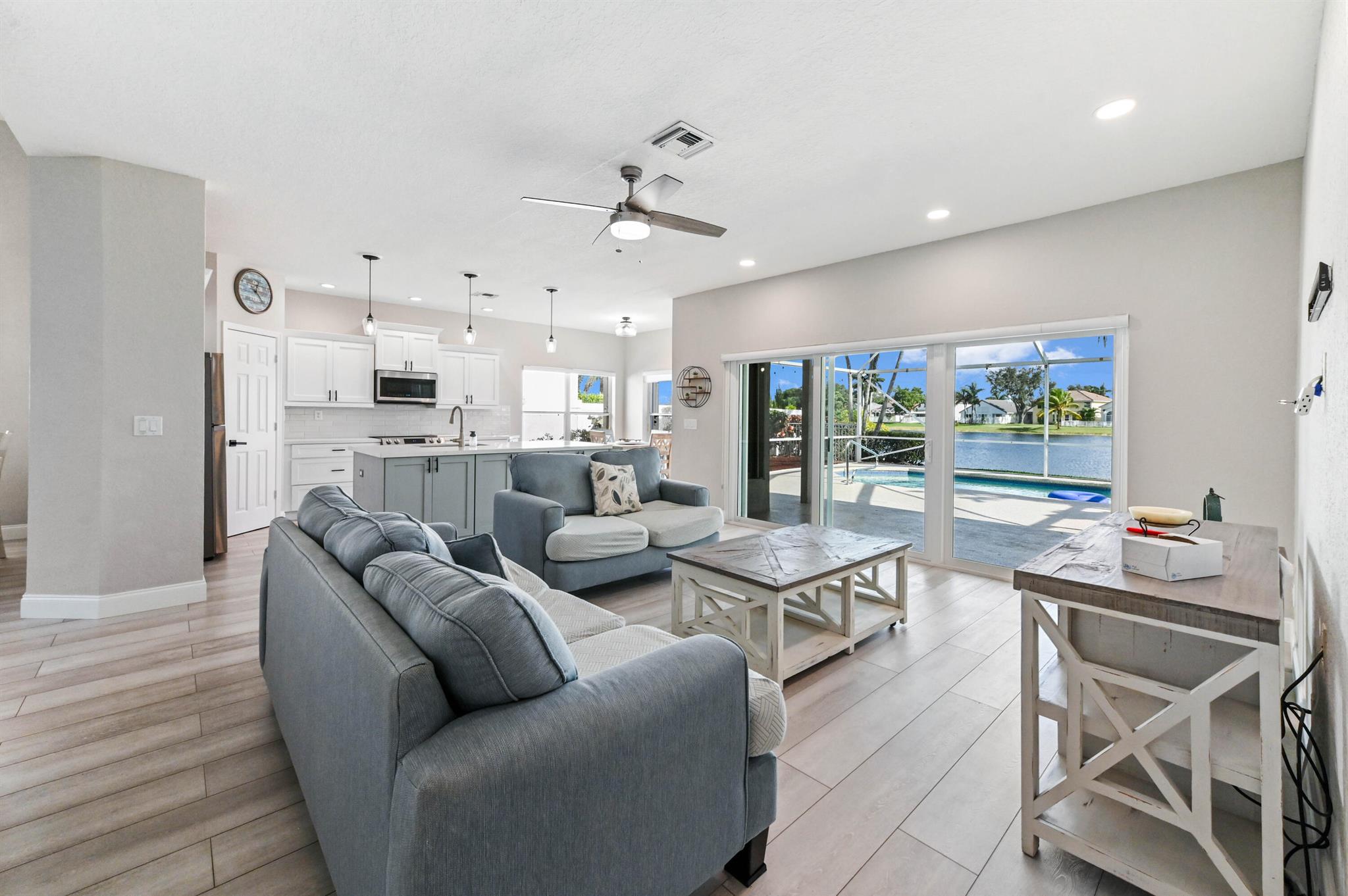 LAKE CHARLESTON - Residential