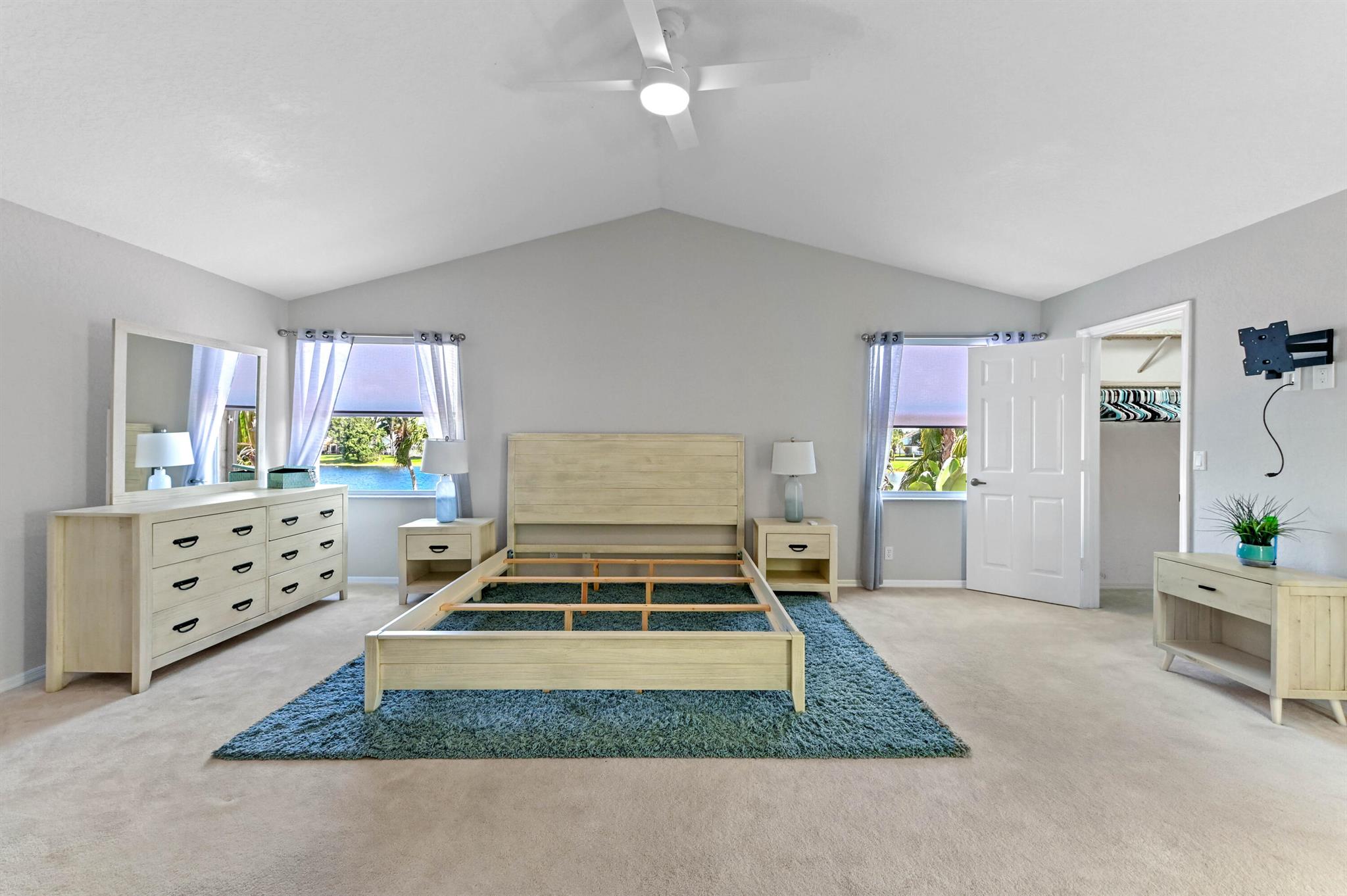 LAKE CHARLESTON - Residential