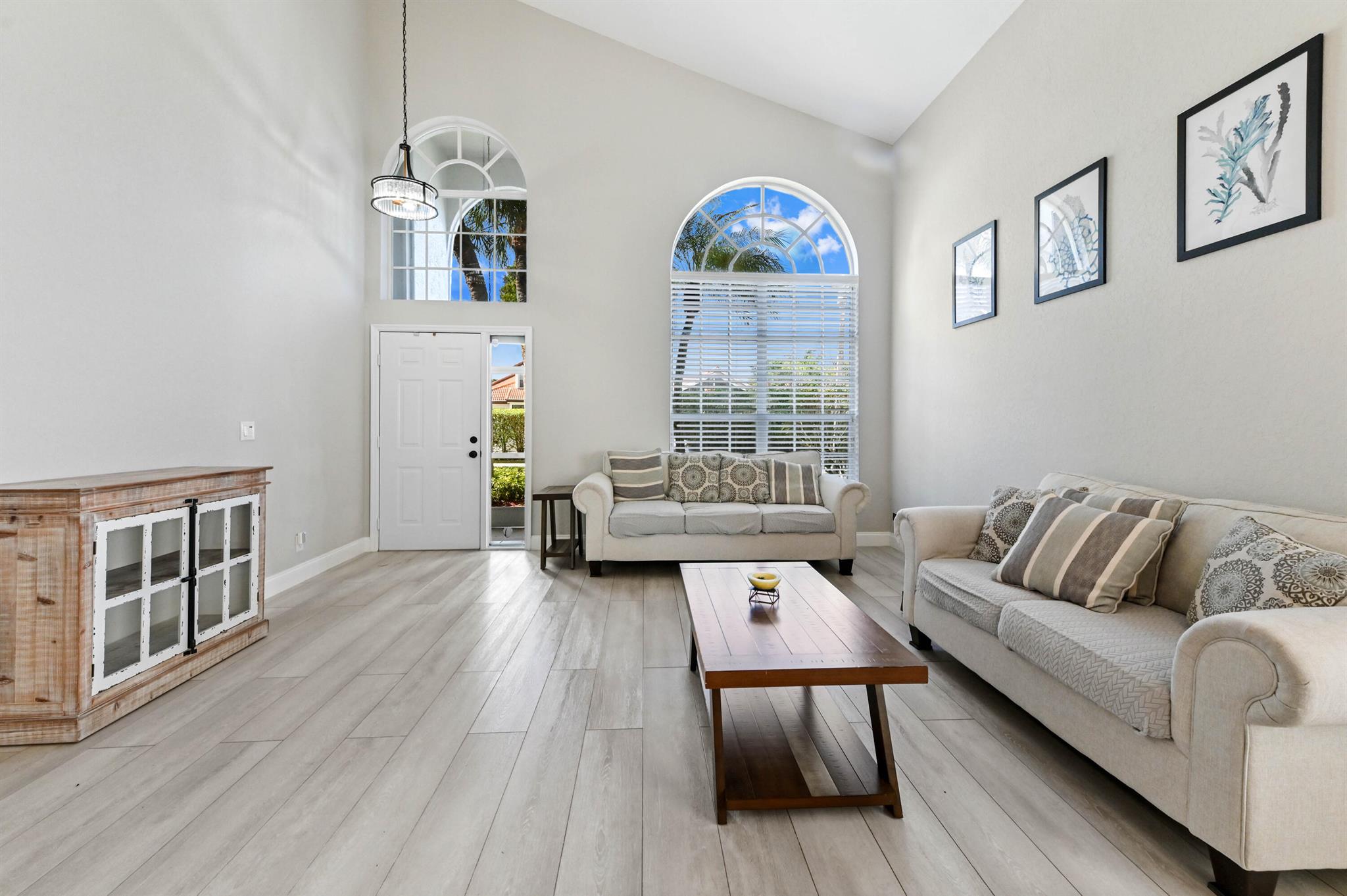 LAKE CHARLESTON - Residential