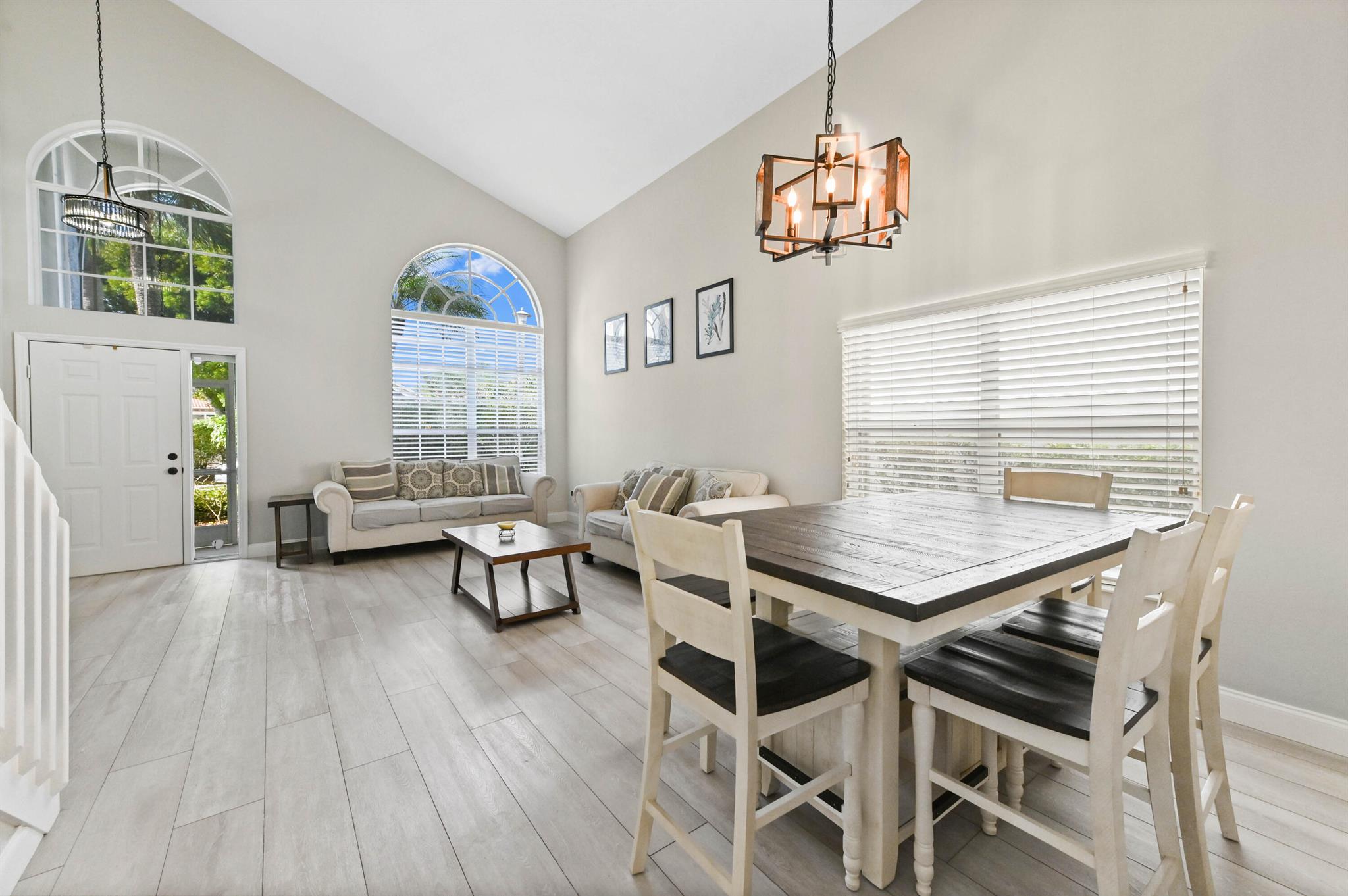 LAKE CHARLESTON - Residential