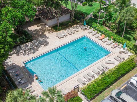 Tiny photo for 804 Cypress Grove Lane #408, Pompano Beach, FL 33069 (MLS # B26054135)