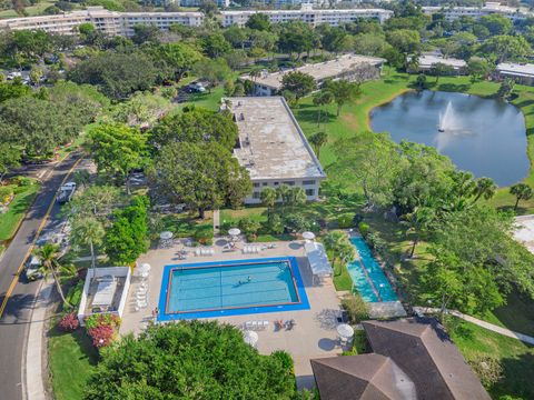 Tiny photo for 804 Cypress Grove Lane #408, Pompano Beach, FL 33069 (MLS # B26054135)
