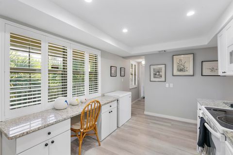 Tiny photo for 804 Cypress Grove Lane #408, Pompano Beach, FL 33069 (MLS # B26054135)