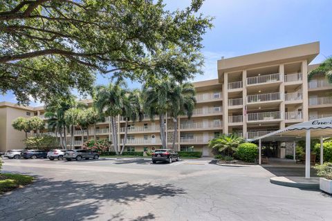 Tiny photo for 804 Cypress Grove Lane #408, Pompano Beach, FL 33069 (MLS # B26054135)