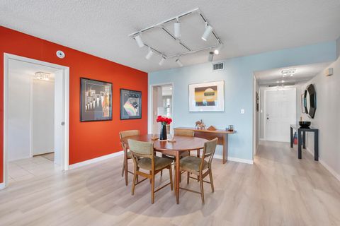 Tiny photo for 804 Cypress Grove Lane #408, Pompano Beach, FL 33069 (MLS # B26054135)